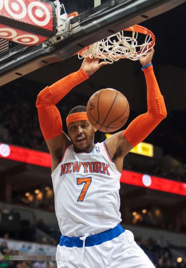 包含芝加哥公牛转会期再遭质疑，志在社区盾名次提升，气氛紧张，轮换策略成焦点的词条